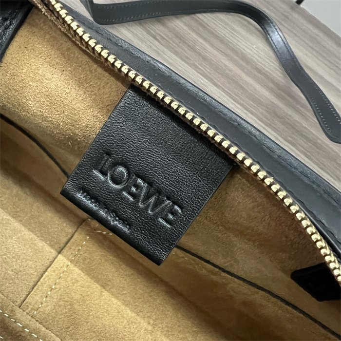 LOEWE 로에베 크롭 퍼즐 폴드백 L51440-