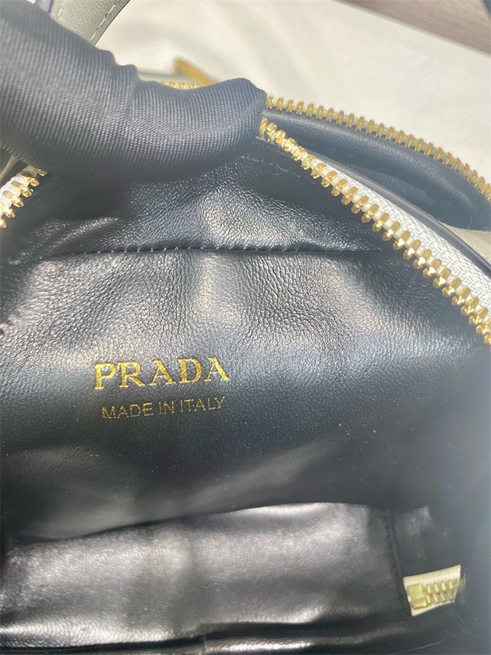  PRADA 프라다 오데트 레더 숄더백 1BH203