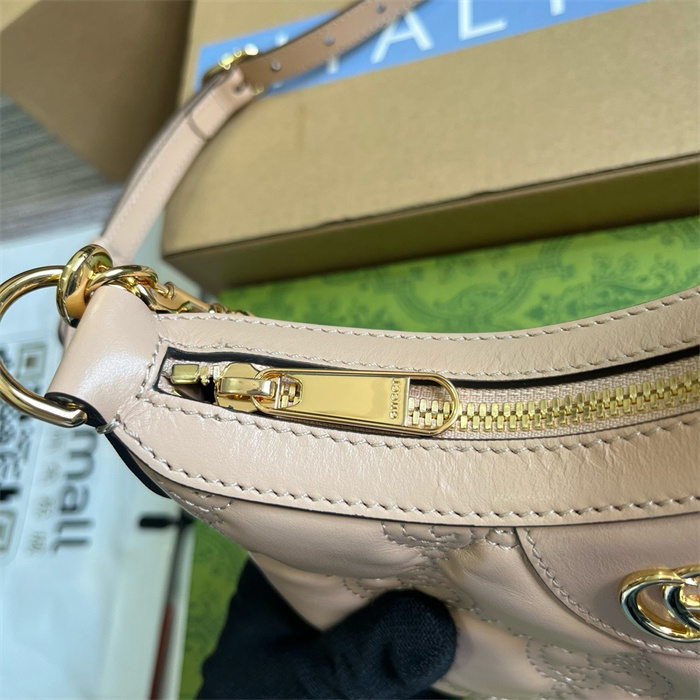 GUCCI 구찌 23FW 마틀라세 GG 숄더백 739736