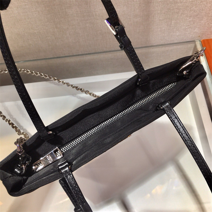 PRADA 프라다 나일론 토트백 1BA252