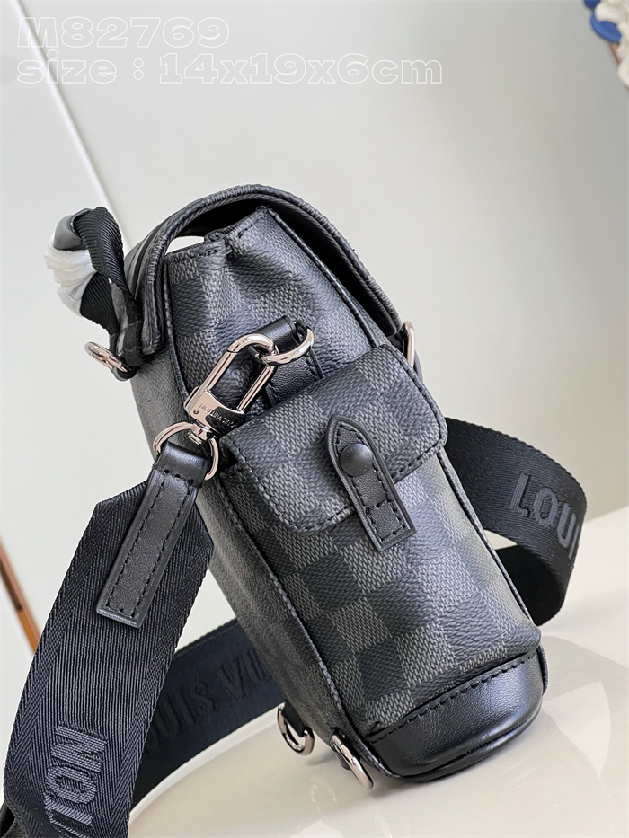 LOUIS VUITTON 루이비통 나노 크리스토퍼 크로스백 M82769