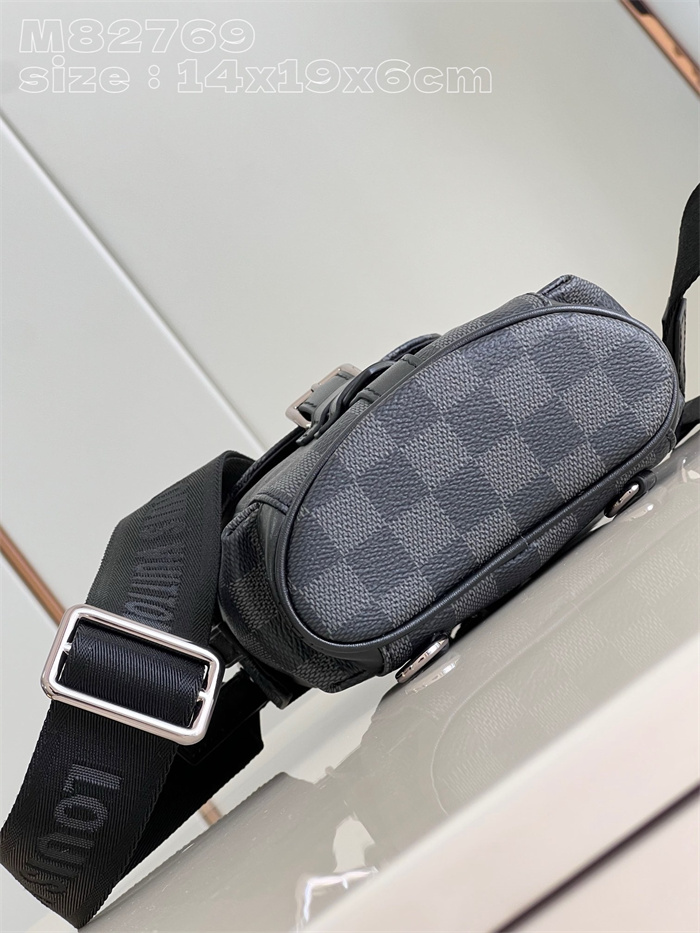 LOUIS VUITTON 루이비통 나노 크리스토퍼 크로스백 M82769