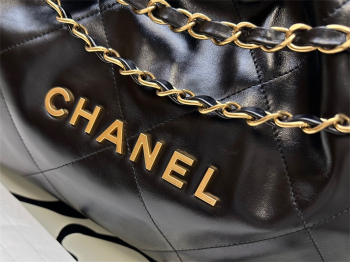Chanel  샤넬 22백 뉴사이즈 AS4486