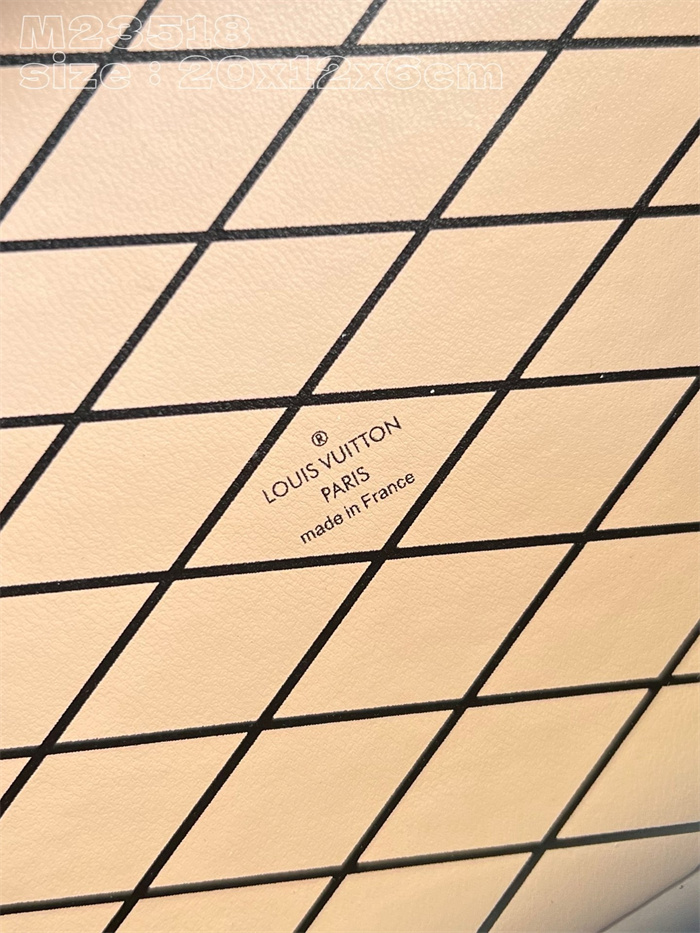 LOUIS VUITTON 루이비통 쁘띠뜨 말 빠른 M23518