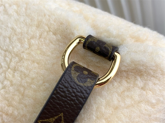 LOUIS VUITTON 루이비통 시어링 백팩 M2338