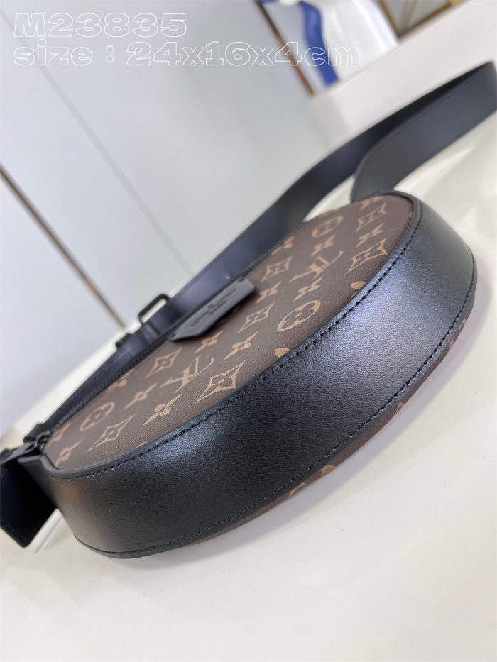 LOUIS VUITTON 루이비통 크로스백&숄더백 LV 문 크로스바디 M23835