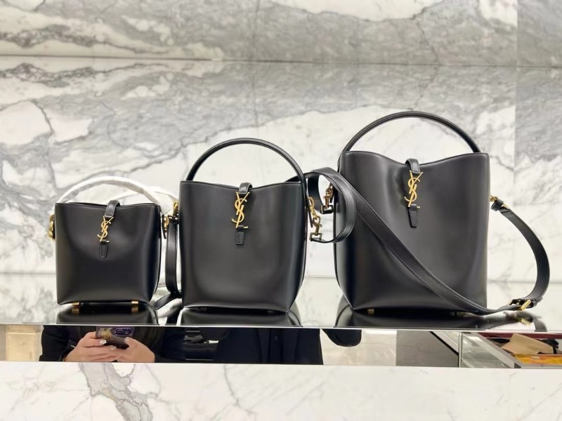 [배우 차정원] Saint Laurent 생로랑 버킷백 LE37