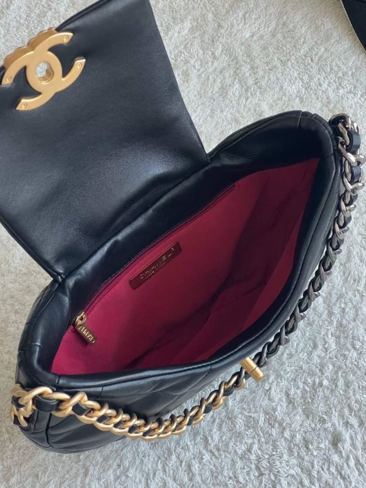  CHANEL 샤넬 24C 크루즈 19플랩 호보백