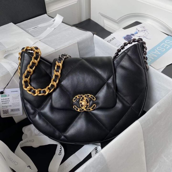  CHANEL 샤넬 24C 크루즈 19플랩 호보백