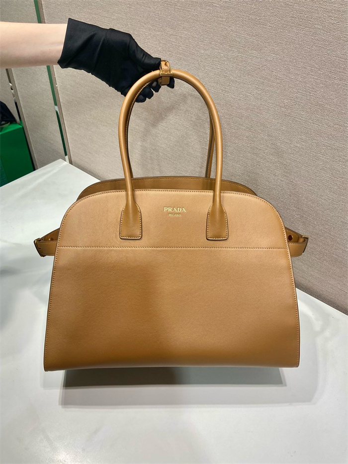 PRADA 프라다 레더 토트백 1BG508