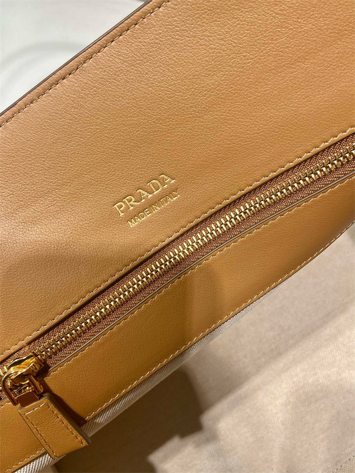 PRADA 프라다 레더 토트백 1BG508
