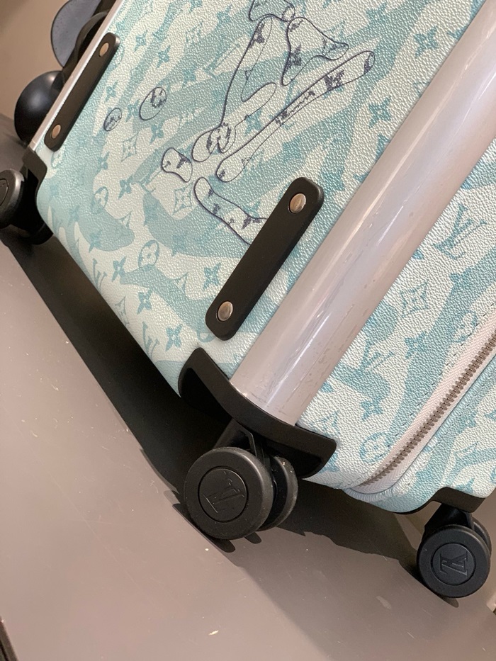 LOUIS VUITTON  루이비통 호라이즌 55 블루 캐리어