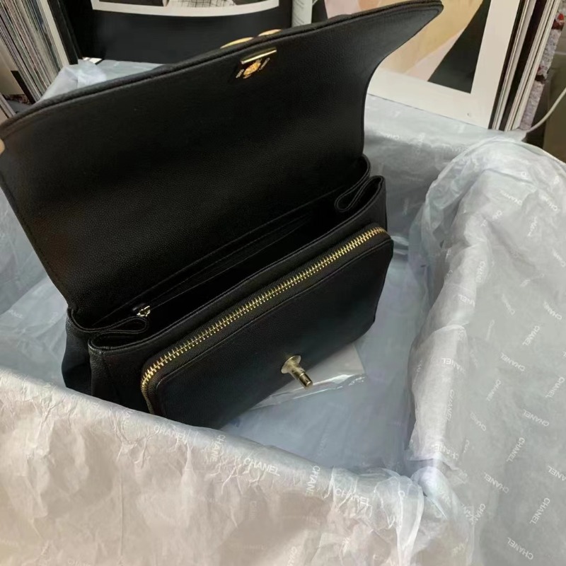 CHANEL 샤넬 비즈니스 어피니티 탑 클래식플랩 핸들백