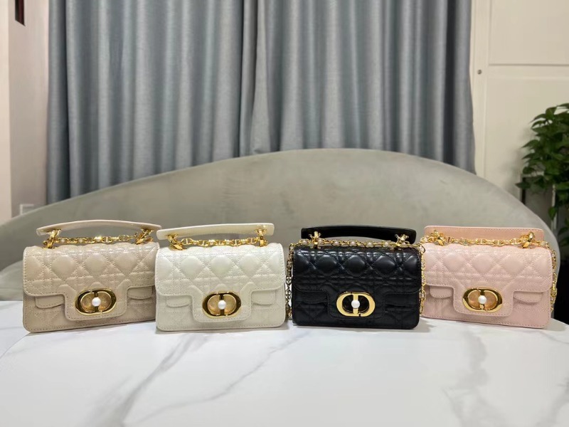  DIOR 디올 졸리 탑 핸들백