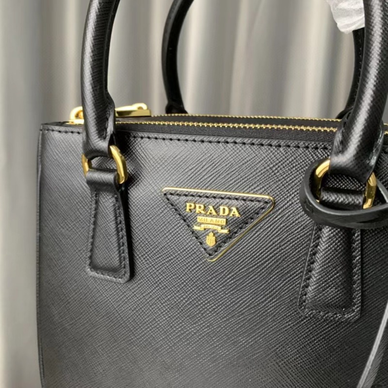 43위 [배우 김태리] PRADA 프라다 갤러리아 사피아노 가죽 미니백