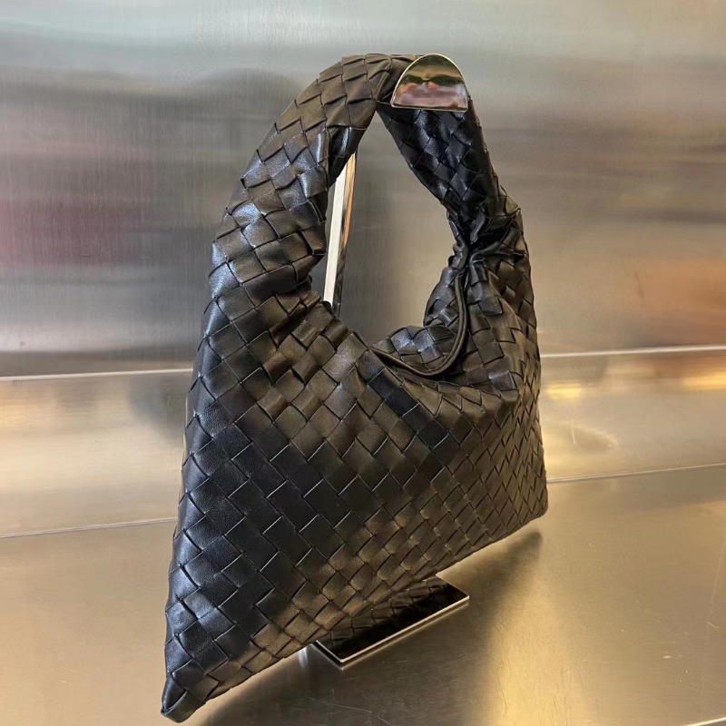 [배우 이청아] BOTTEGA VENETA 보테가베네타 홉 스몰 레더 숄더백
