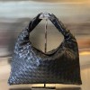 [배우 이청아] BOTTEGA VENETA 보테가베네타 홉 스몰 레더 숄더백