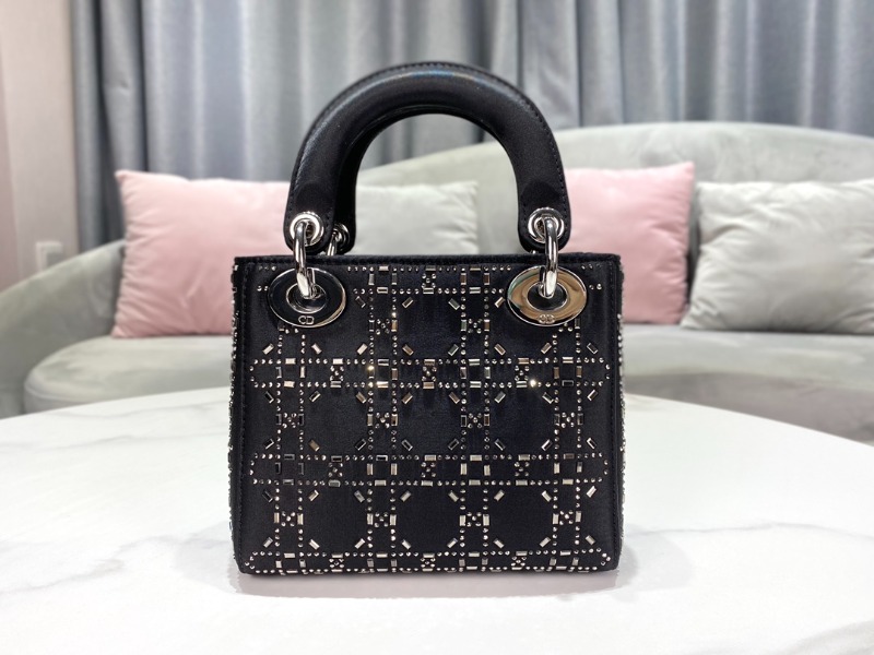 [블랙핑크 지수] DIOR 디올 LADY DIOR 미니 백 블랙 라인 스톤 까나쥬 새틴