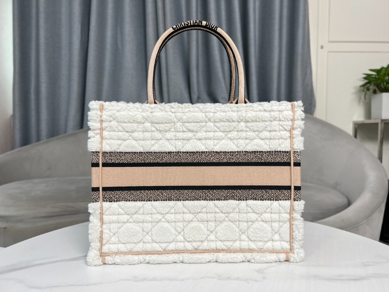 [블랙핑크 지수] DIOR 디올 BOOK TOTE 아이스 까나쥬 시어링 백
