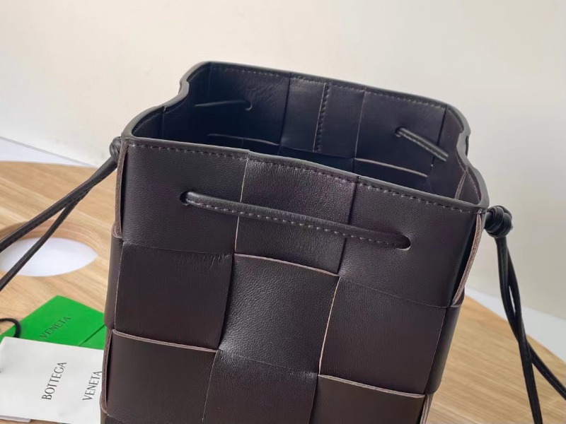 [걸스데이 혜리] BOTTEGA VENETA 보테가베네타 카세트 버킷백 폰단테