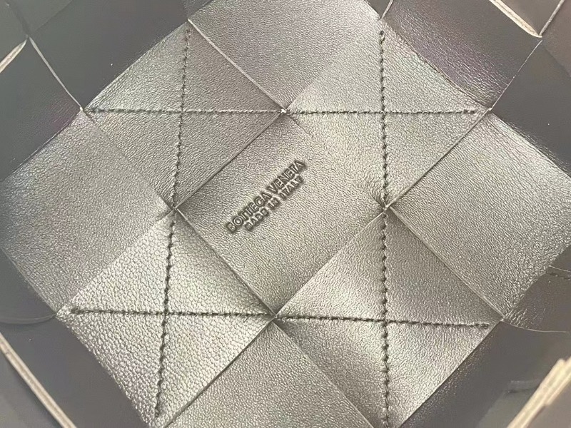 [걸스데이 혜리] BOTTEGA VENETA 보테가베네타 카세트 버킷백 폰단테