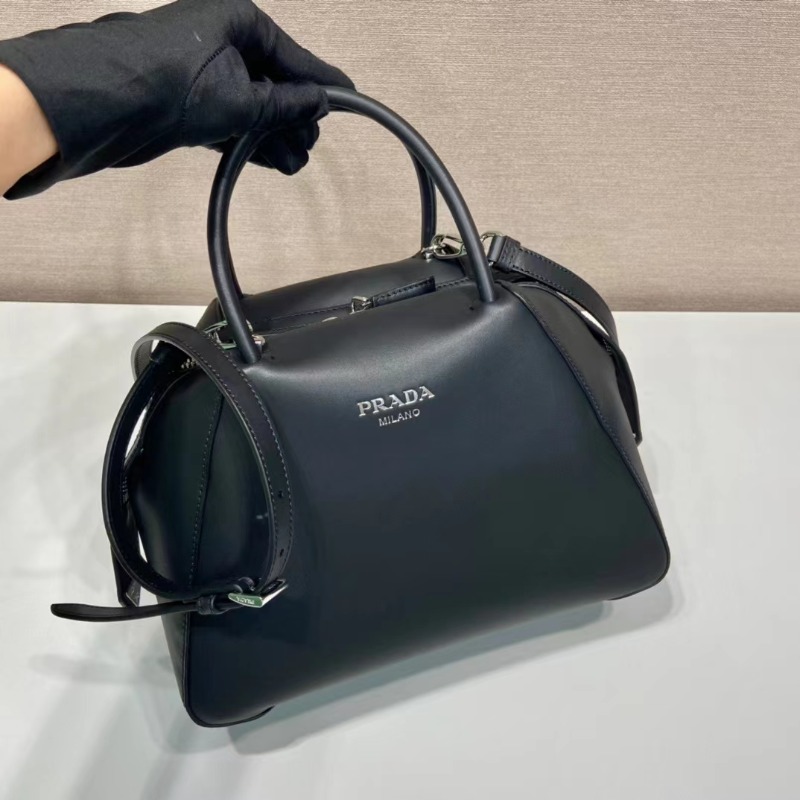 [에스파 카리나] PRADA 프라다 슈퍼노바 스몰 블랙 토트백