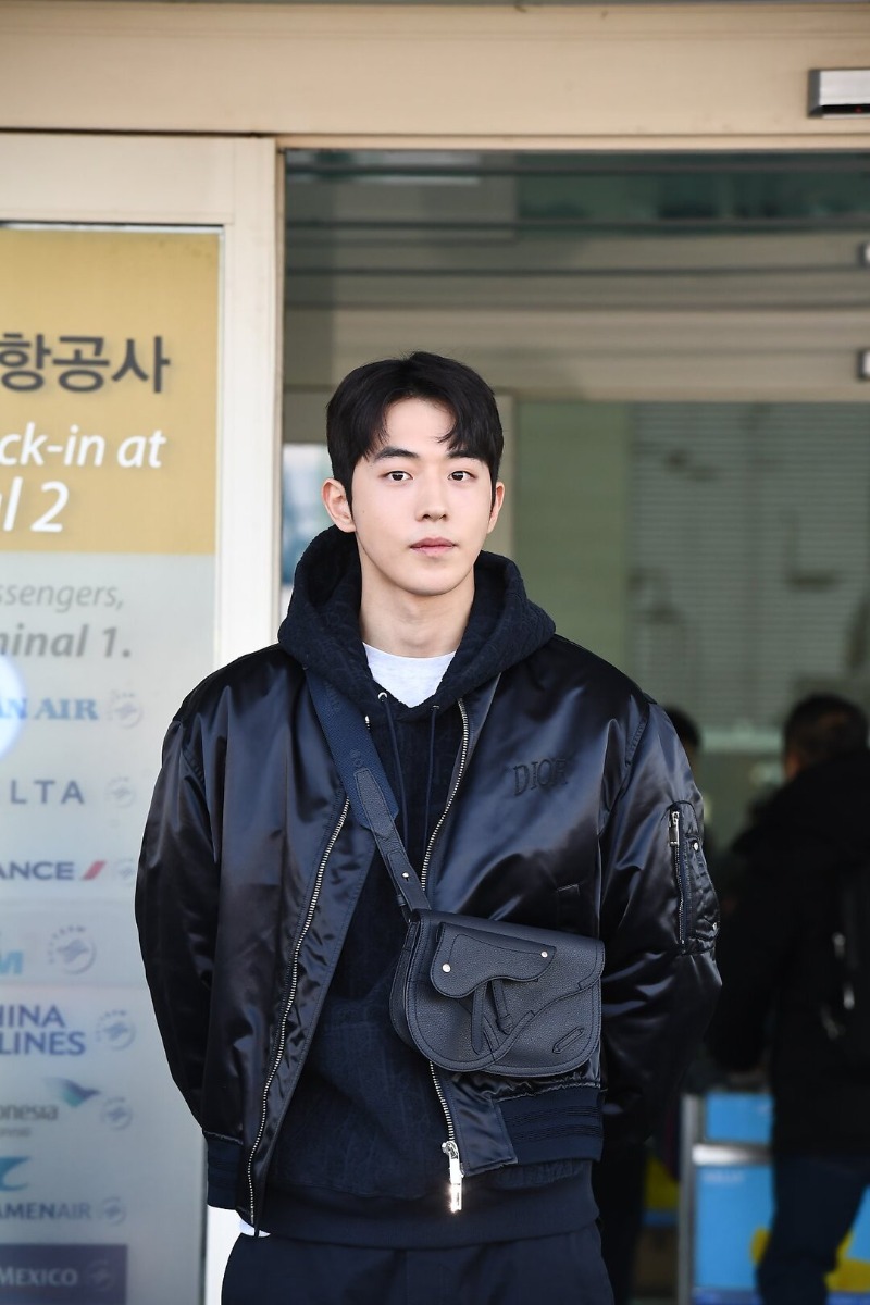 [배우 남주혁] DIOR 디올 새들 숄더 스트랩 파우치 백