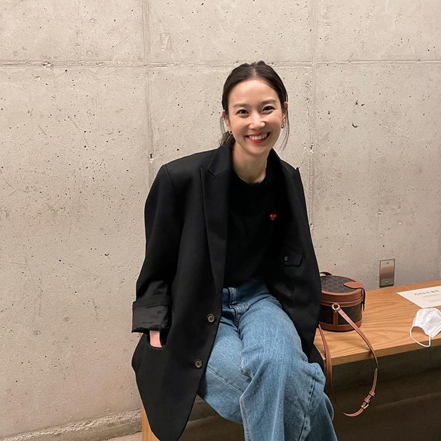 [배우 장희령] CELINE 셀린느 탐부르 미디움 탬버린 숄더백