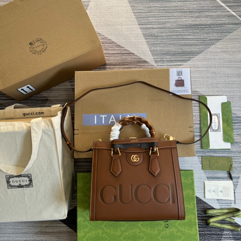 [가수 아이유] GUCCI 구찌 빅로고 다이애나 토트백
