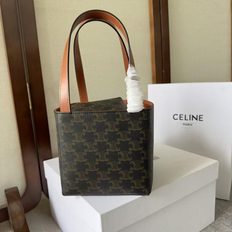CELINE 셀린느 퀴르 트리오페 큐브백