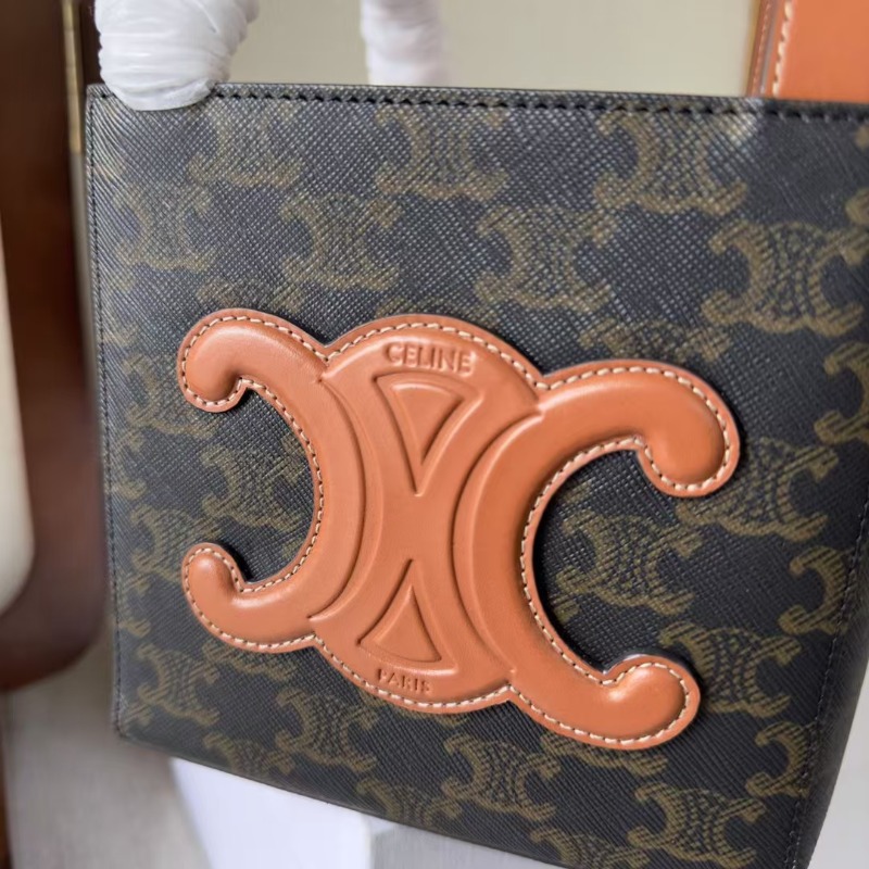 CELINE 셀린느 퀴르 트리오페 큐브백