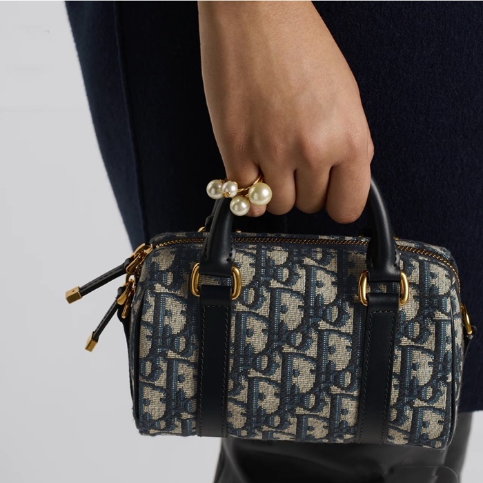 Dior 오블리크 그루브 백 S2348