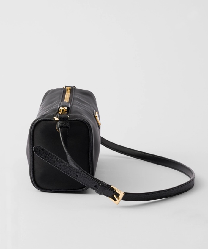PRADA  프라다 여성 스포츠 섹시 호보 백