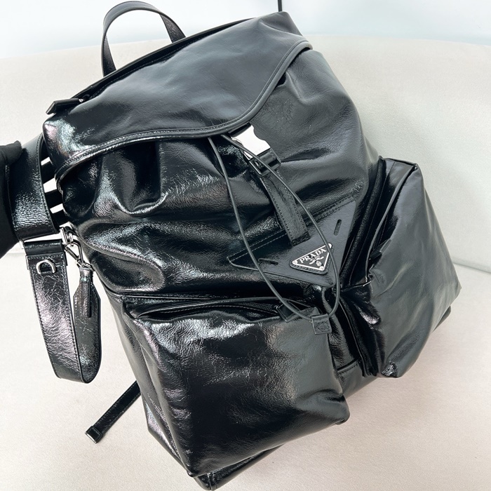 PRADA  프라다 블랙 백팩