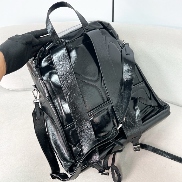 PRADA  프라다 블랙 백팩