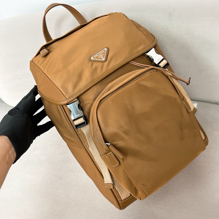 PRADA 프라다 남성 나일론 백팩