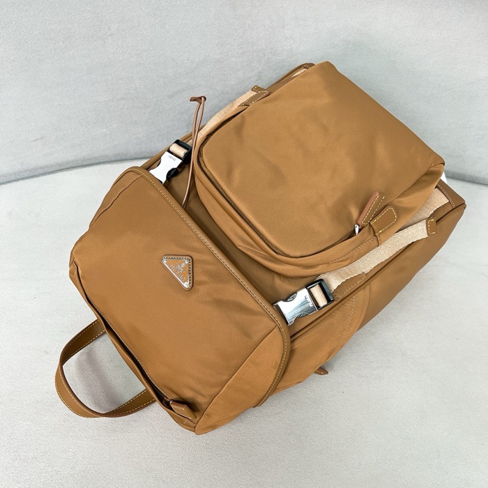 PRADA 프라다 남성 나일론 백팩
