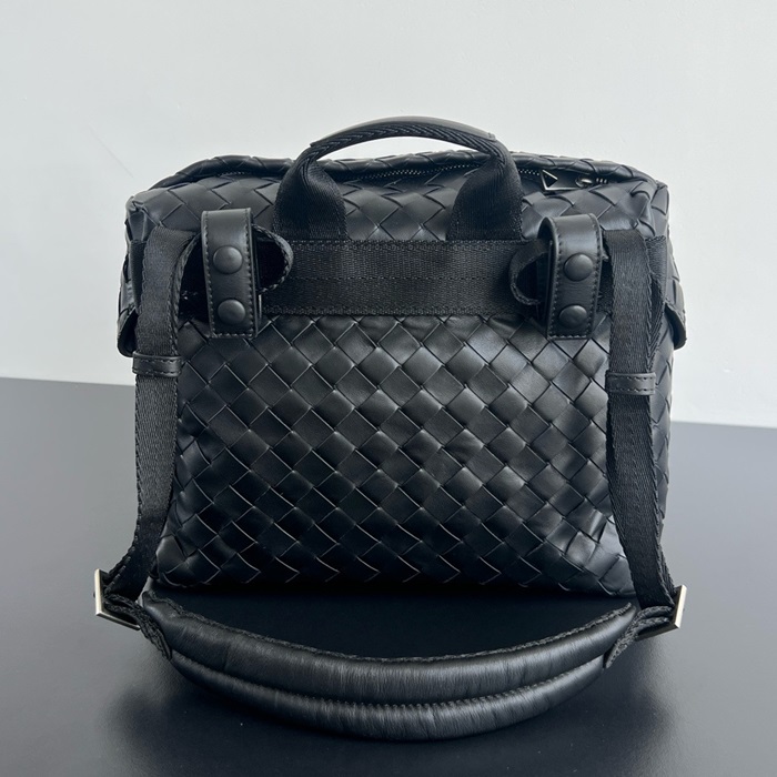 Bottega Veneta 보테가베네타 남성 포스티노 백