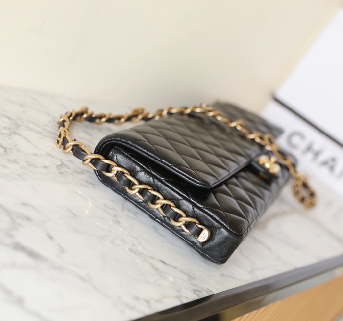 Chanel 샤넬 여성 24A 맥시 핸드백