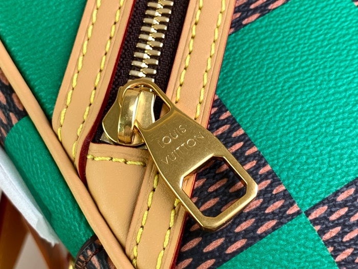 LOUIS VUITTON 루이비통 남성 체스 메신저 베르
