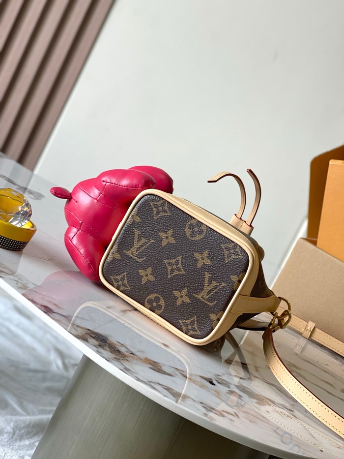LOUIS VUITTON 루이비통 여성 미라클 모노그램 나노 노에