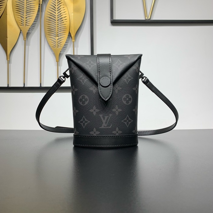 LOUIS VUITTON 루이비통 남성 엔벨로프 파우치
