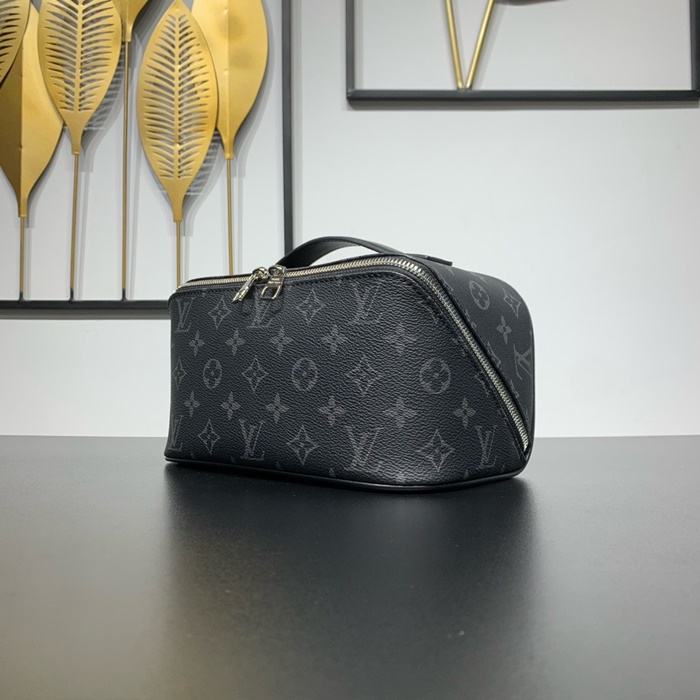 LOUIS VUITTON 루이비통 남성 토일레트리 이클립스