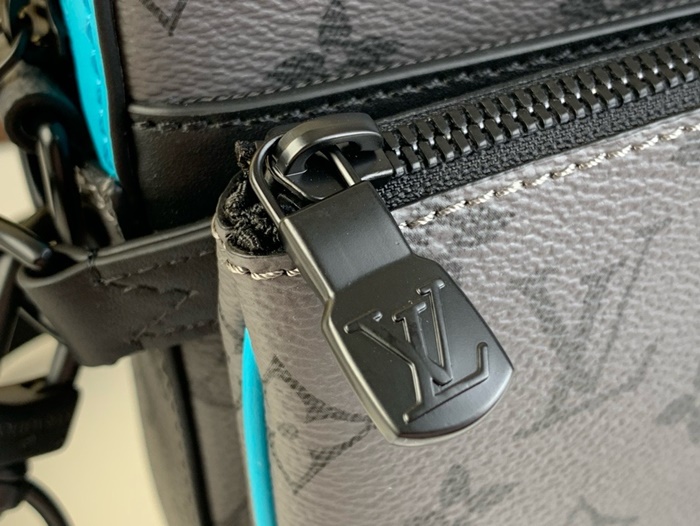 LOUIS VUITTON 루이비통 남성 트리오 메신저 백