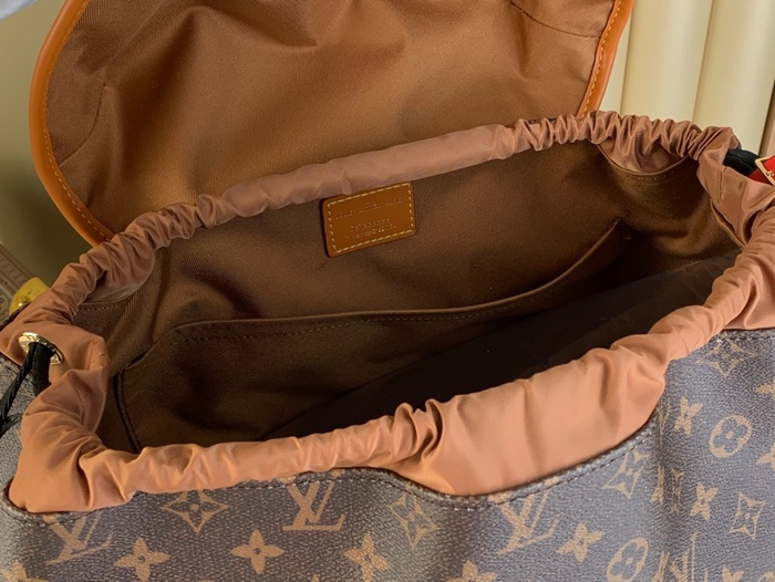 LOUIS VUITTON 루이비통 남성 몽수리 백팩