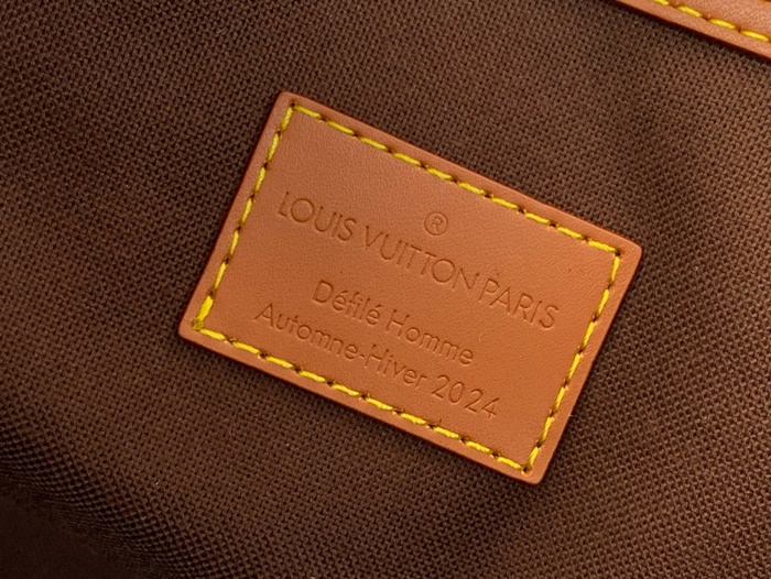 LOUIS VUITTON 루이비통 남성 키폴 반둘리에 50