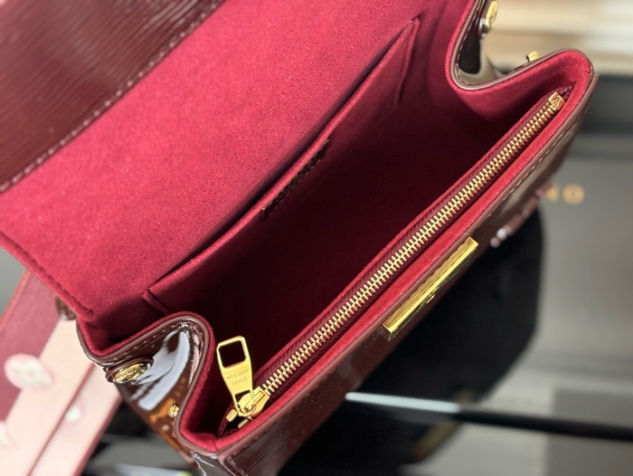 LOUIS VUITTON  루이비통 여성 클루니 미니 에삐