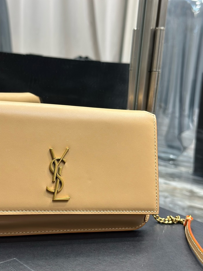 Saint Laurent 입생로랑 여성 모노그램 체인 폰 홀더