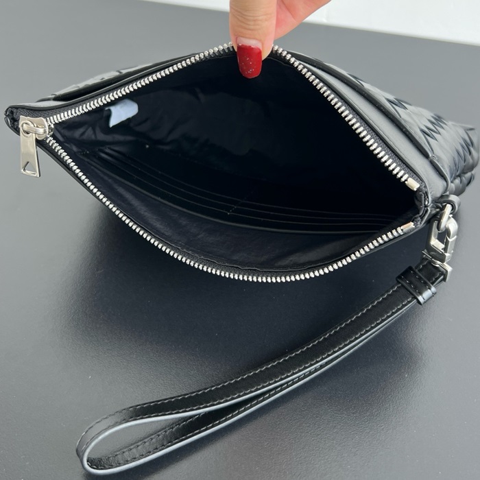 Bottega Veneta  보테가베네타 남성 레더 클러치