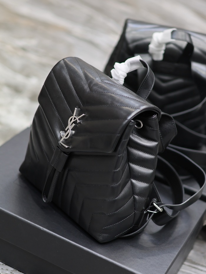Saint Laurent  입생로랑 여성 루루 백팩